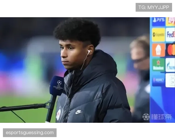 多特蒙德前锋阿德耶米转会传闻，俱乐部标价至少3000万欧元